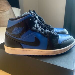 Air Jordan 1 mid